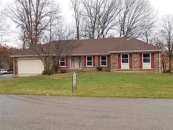 1st image of 660 N Hereford Ln