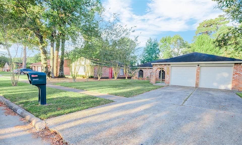 1st image of 20407 Fox Haven Ln