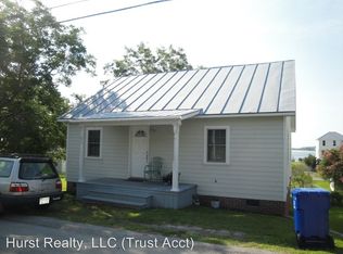 217 S Elm St, Swansboro, NC 28584