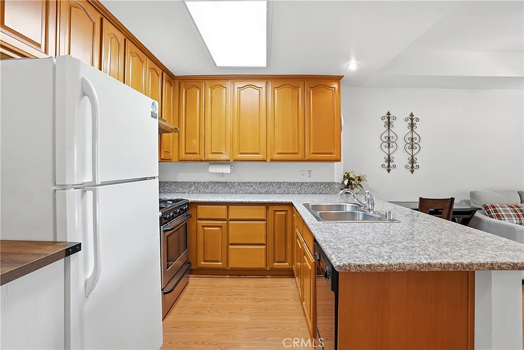 1 bed, 530 sqft, $1,850 — Photo 2