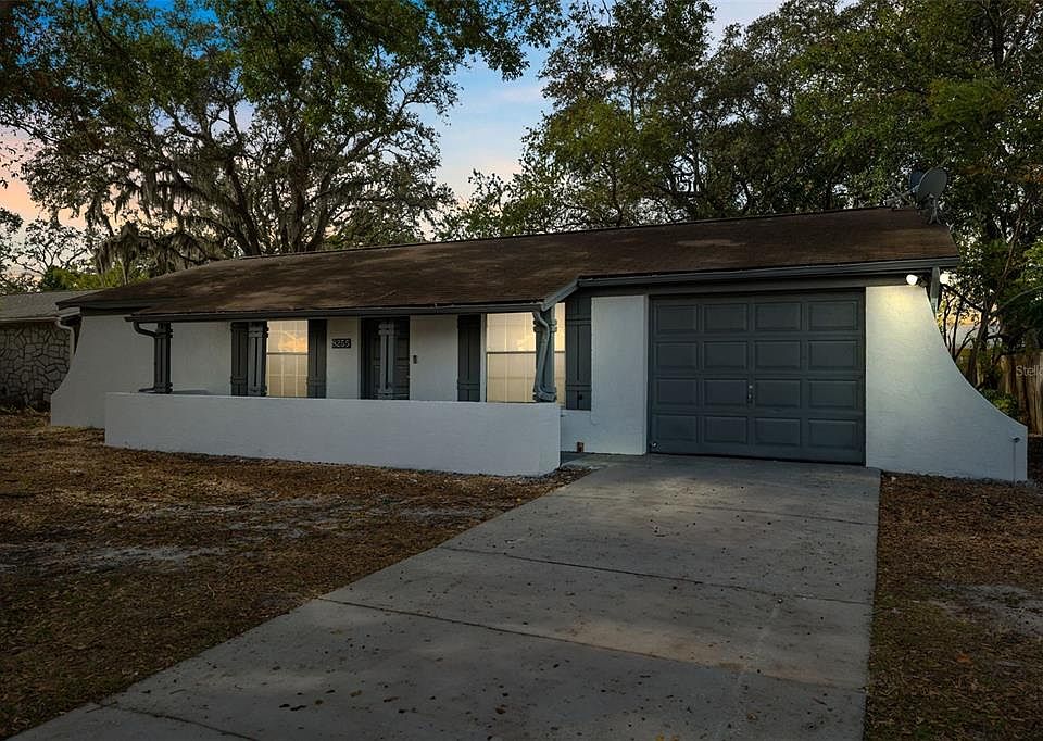 1st image of 8255 Greenleaf Cir