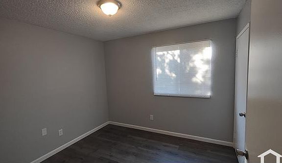4th image of 9429 S Central Ave #2