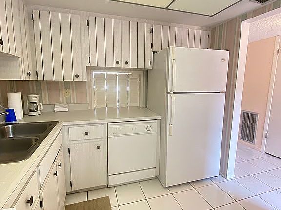 4th image of 1330 Glen Oaks Dr E Unit 362