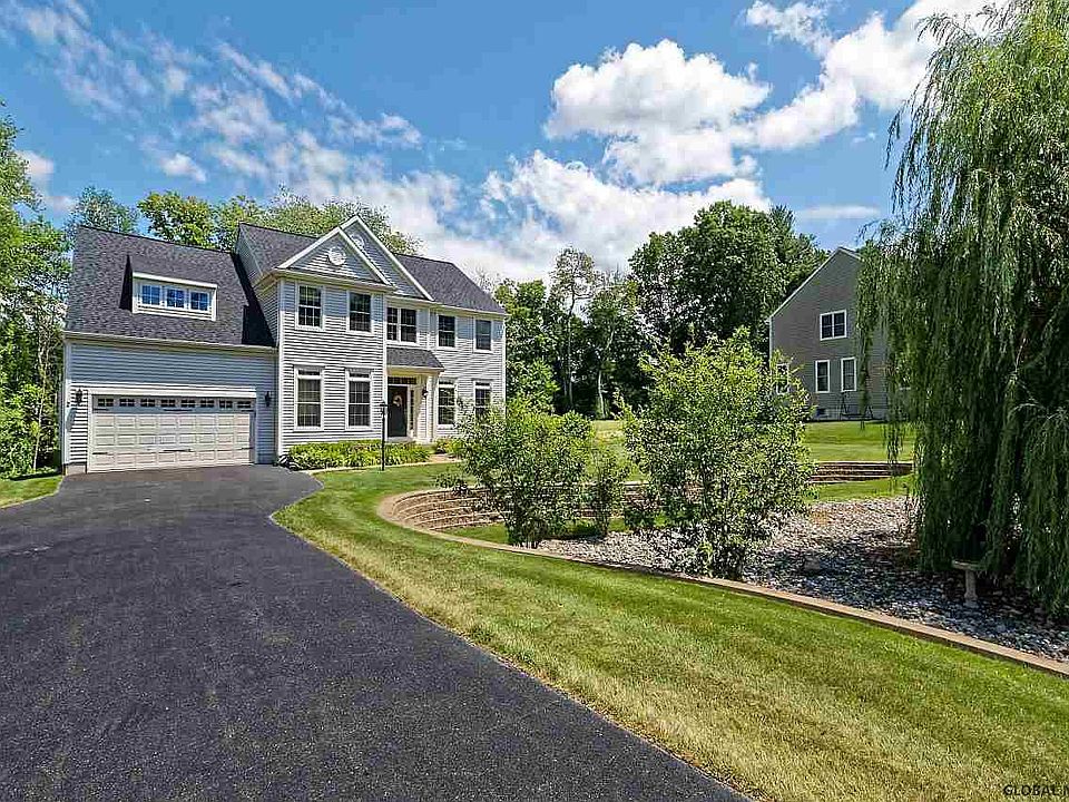 1st image of 2 Shelbourne Dr
