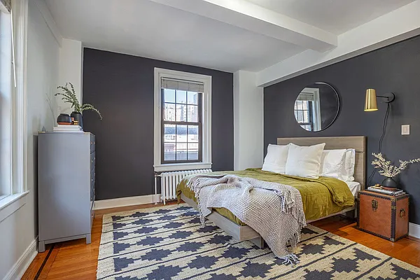 Rented by R New York | media 9