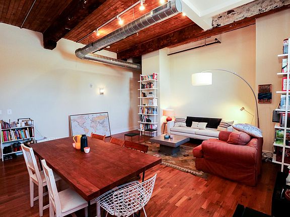 2nd image of 21 E Columbia Ave APT 208