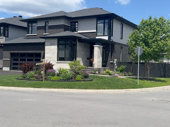 165 Finsbury Ave, Ottawa, ON K2S 2P5