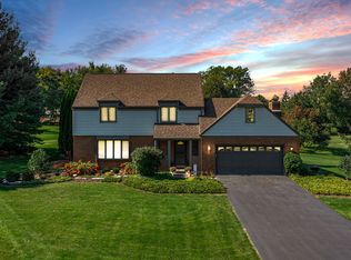 9N678 Santa Fe Trl, Elgin, IL 60124