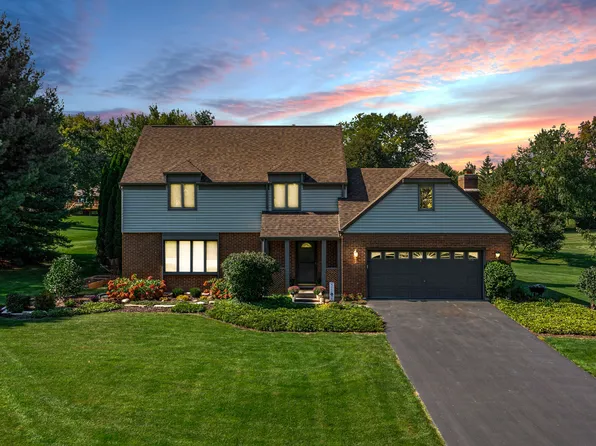 9N678 Santa Fe Trl, Elgin, IL 60124