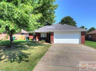 2760 Arrow Smith Ln, Conway, AR 72034