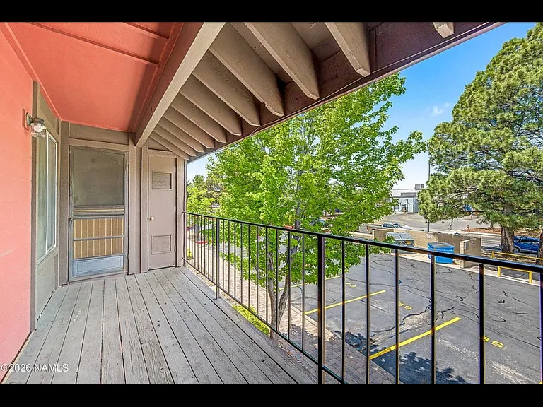 1200 S Riordan Ranch St — Photo 10