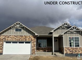 1884 Sawtooth Mountain Dr, Berthoud, CO 80513