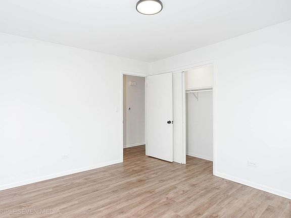 4th image of 16 621st St #3