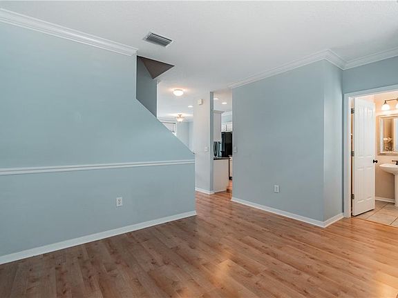5th image of 10024 Tate Ln
