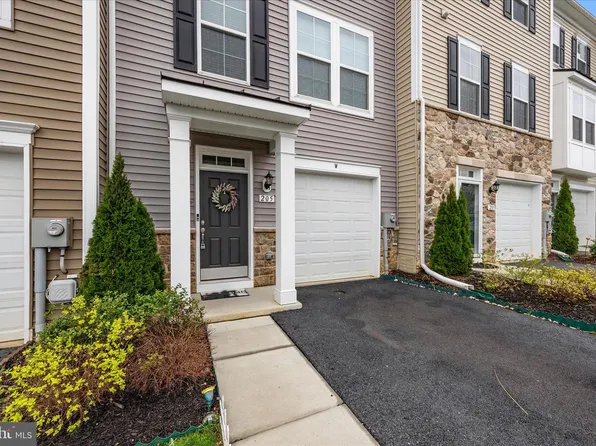205 Union Ridge Dr, Charles Town, WV 25414