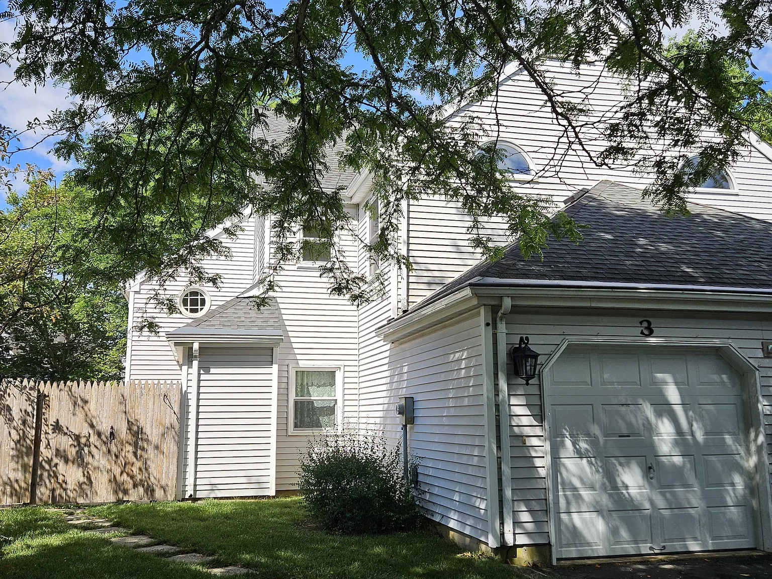 2 bed, 2.5 bath, 1541 sqft, $3,350 — Photo 1
