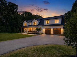 42 Old Centre Rd, Deerfield, NH 03037