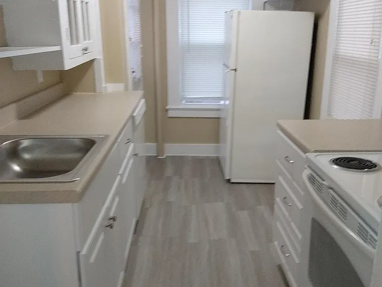 7 Broad St #4 — Photo 6