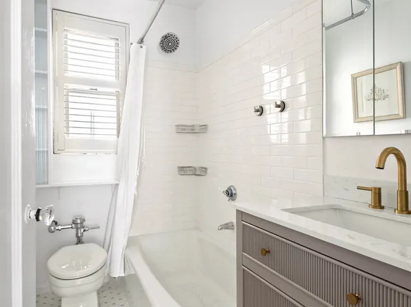 7 East 85th Street image 5 of 8