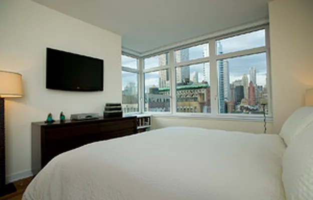 Sold by Corcoran | media 10