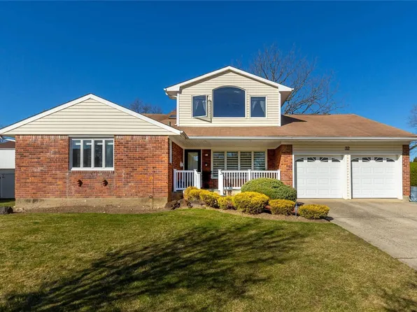 32 Fox Lane, Jericho, NY 11753