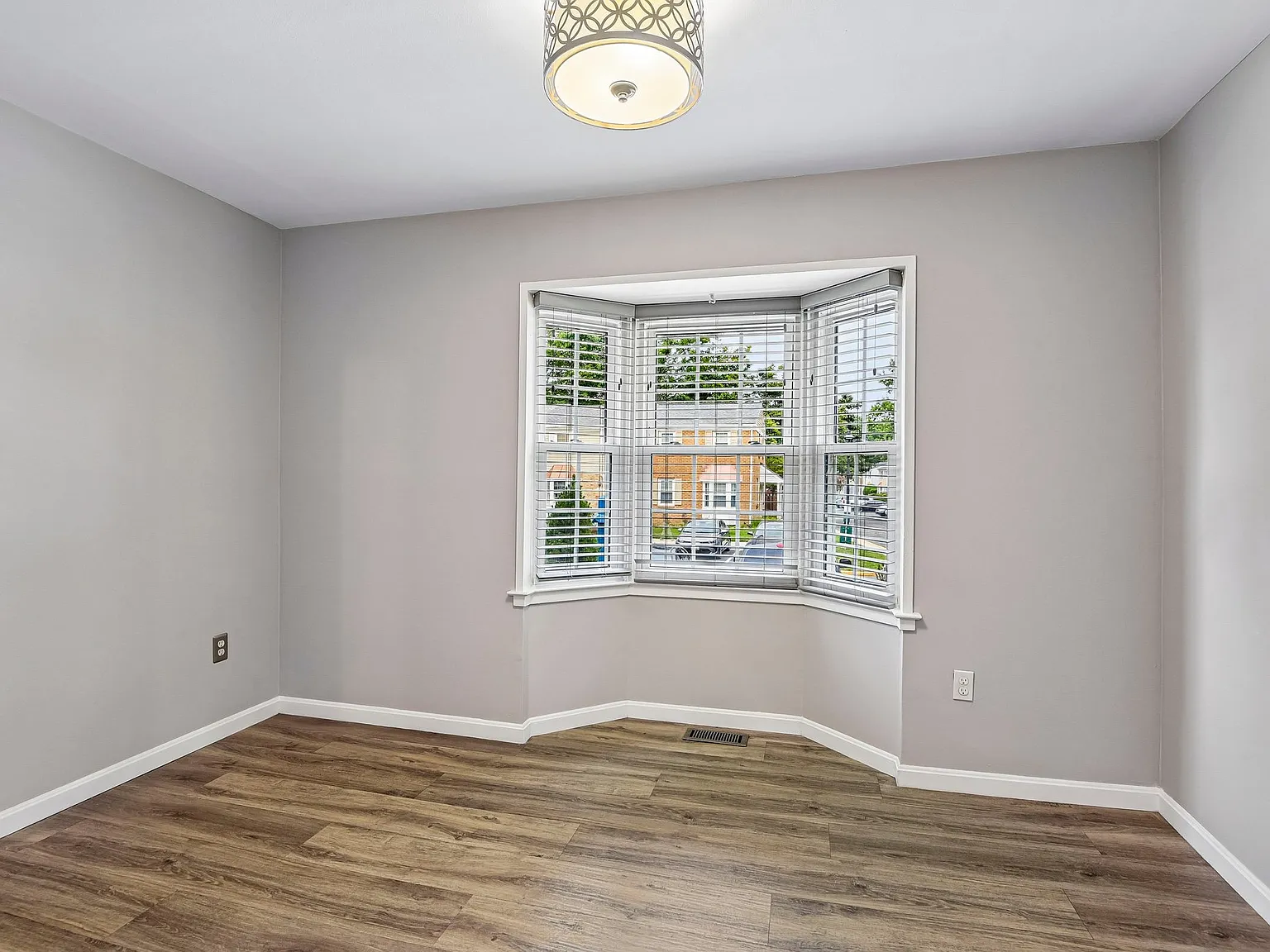 3 bed, 1684 sqft, $2,800 — Photo 3