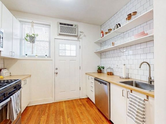 2nd image of 4549 N Albany Ave #2