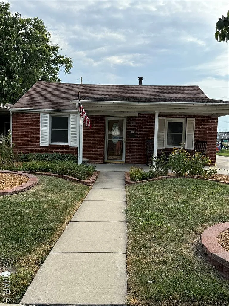 1612 Mitchell Ave photo 1
