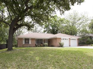 725 Austrian Rd, Grand Prairie, TX 75050