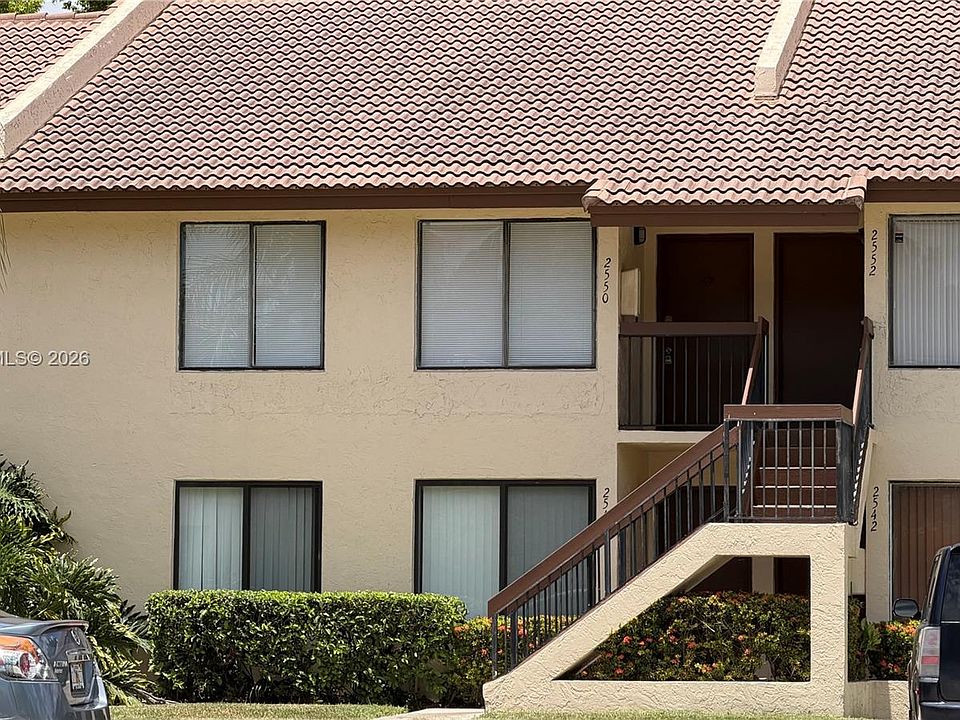 1st image of 2550 Riverside Dr #223
