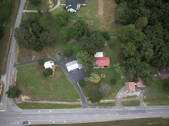 3rd image of 22114 State Highway 157