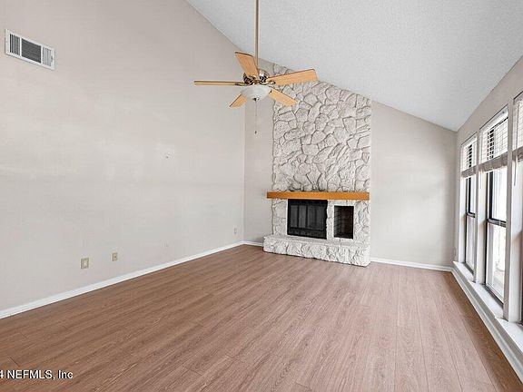 5th image of 4704 MARSH HAMMOCK Drive E
