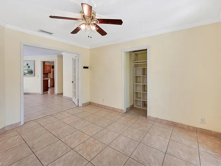 639 S Pompano Dr — Photo 12