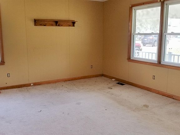 2nd image of 4221-4225 Long Beach Road SE
