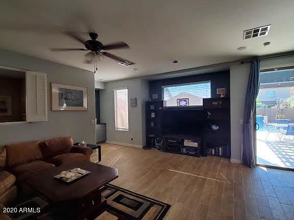 3rd image of 797 W Green Tree Dr