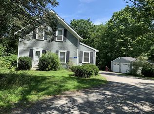 94 Parris Ln, Acushnet, MA 02743