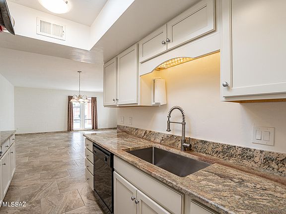 5th image of 332 W Calle De Las Flores