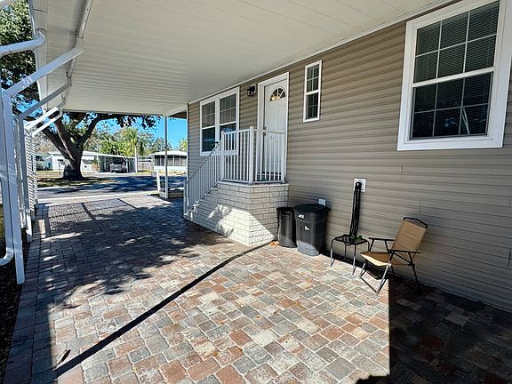 4th image of 1100 Curlew Rd #202