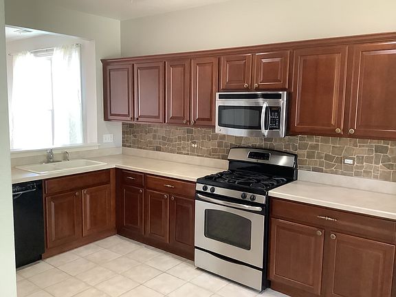 3rd image of 13636 Wilshire Ct