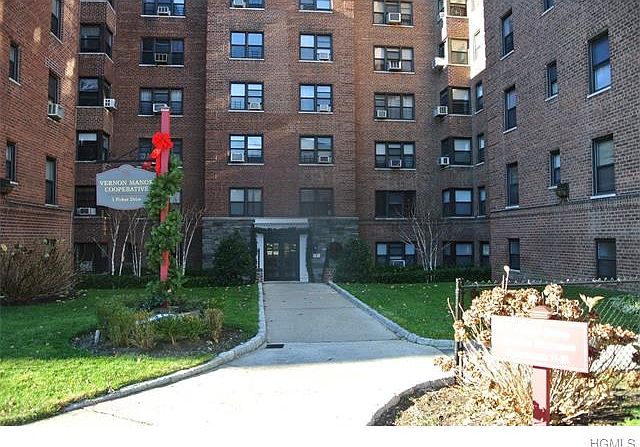 1st image of 1 Fisher Dr APT 514