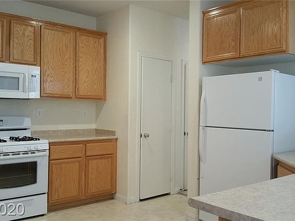 3rd image of 9264 Weeping Water Ave