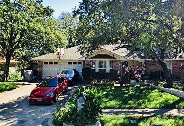1st image of 121 Heneretta Dr
