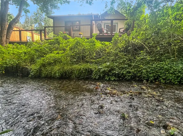 290 N Finch Creek Road, Hoodsport, WA 98548