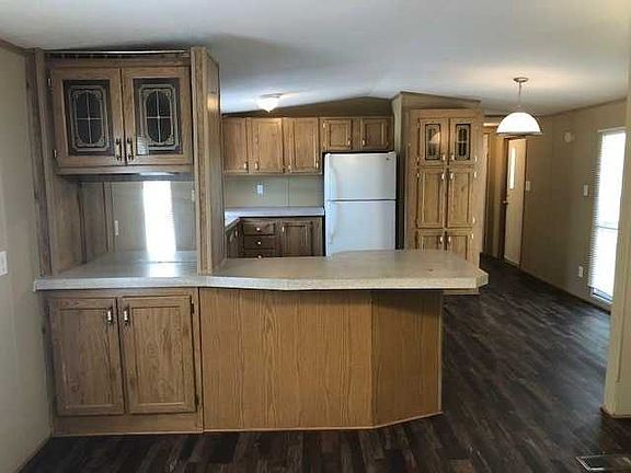 2nd image of 991 Royal Cir