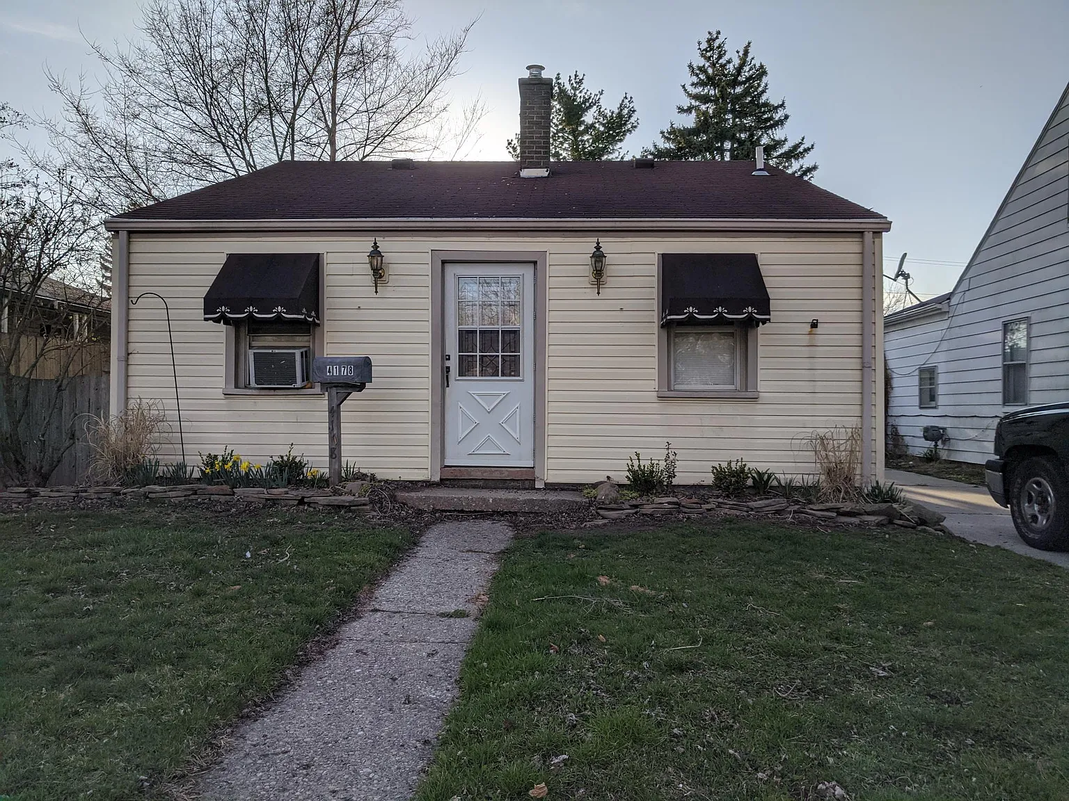 2 bed, 796 sqft, $1,250 — Photo 1