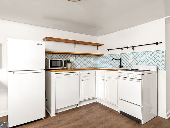 4th image of 620 Woodward Ave SE Unit 3