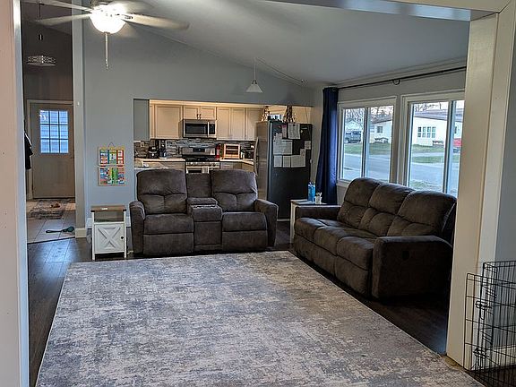 2nd image of 18 Parkside Dr
