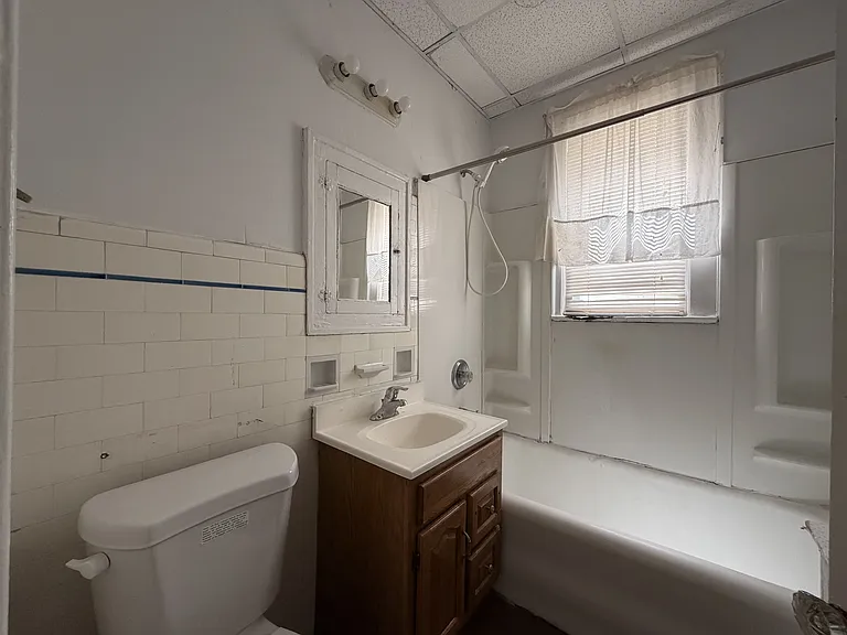 141 Hill St — Photo 7