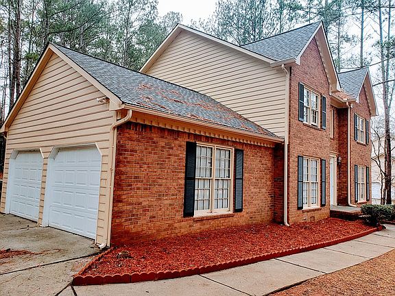 5th image of 295 Creekwood Trl