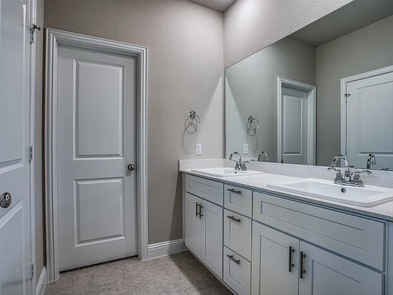 2708 Country Church Rd — Photo 12